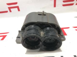 Клапан охлаждающей жидкости Tesla Model S 1 поколение (2012 - 2016), 1003117-00-H