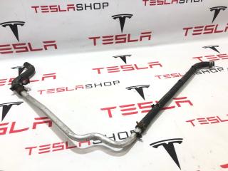 Патрубок охлаждения основной батареи Tesla Model S 1 поколение (2012 - 2016), 1028527-00-B