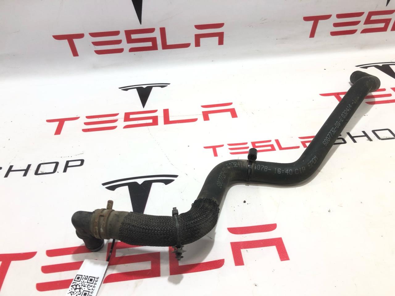 Шланг системы охлаждения от шланга левого порога до помпы Tesla Model S 1 поколение (2012 - 2016), 6007732-00-D - фото №1