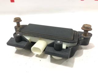 кнопка открытия багажника Tesla Model S 1 поколение (2012 - 2016), 1007287-00-A, 100728500C