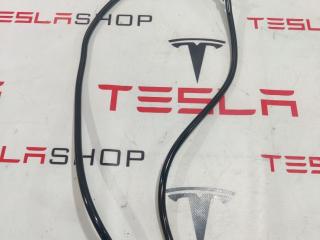 Дренажная трубка панорамной крыши Tesla Model S 1 поколение (2012 - 2016), 6008684-00-E