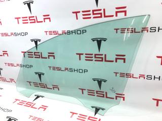 стекло двери передней правой Tesla Model X 1 поколение 2019, 1028823-00-J