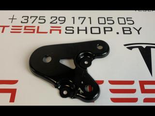 Пластина заднего подрамника Tesla Model 3 1 поколение 2019, 1044576-00-B