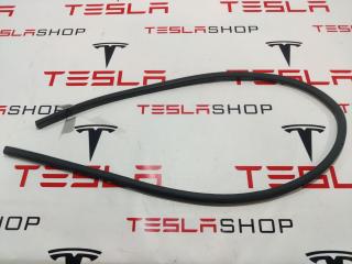 Уплотнитель задней двери Tesla Model 3 1 поколение 2020, 1090508-00-D