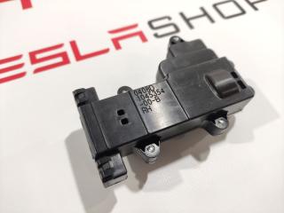 Привод открытия двери Tesla Model X 1 поколение 2018, 1045354-00-B