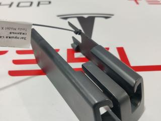 Заглушка салазки сиденья Tesla Model X 1 поколение 2018, 1062357-00-D