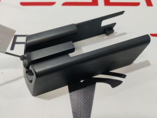 Заглушка салазки сиденья Tesla Model X 1 поколение 2018, 1061591-00-D