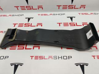 воздуховод (дефлектор) радиатора Tesla Model X 1 поколение 2018, 1053877-00-B