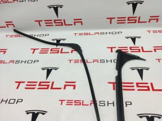 Уплотнитель стойки B наружной Tesla Model X 1 поколение 2018, 1032152-00-C