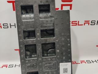 Панель заполнения пустот (2-й ряд) Tesla Model X 1 поколение 2018, 1092178-00-B