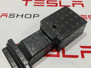 абсорбер бампера Tesla Model X 1 поколение 2018, 1089757-00-B