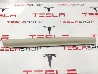 Накладка межсекционная подъемной задней двери Tesla Model X 1 поколение 2018, 1051547-06-C, 1053673-00-A