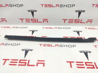 Уплотнитель стекла Tesla Model X 1 поколение 2018, 1032179-00-C, 1483693-00-A