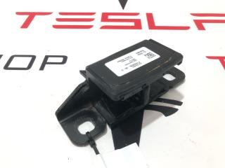 Петля замка двери Tesla Model X 1 поколение 2018, 1033836-00-H
