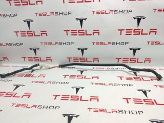 Шланги охлаждающей жидкости заднего большого электромотора Tesla Model X 1 поколение 2018, 1048148-99-F, 1072841-00-A