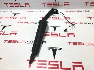 Накладка закрытия подъемной задней двери Tesla Model X 1 поколение 2018, 1041595-00-E