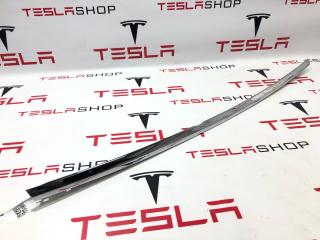 Молдинг подъемной задней двери Tesla Model X 1 поколение 2018, 1032249-00-J
