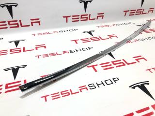 Молдинг подъемной задней двери Tesla Model X 1 поколение 2018, 1032250-00-J