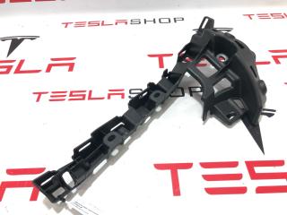 Кронштейн накладки, стойки В Tesla Model X 1 поколение 2018, 1056081-00-E, 1051824-00-C
