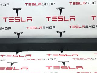 Накладка порога рокерной панели Tesla Model X 1 поколение 2018, 1034219-00-B
