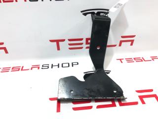 Кронштейн крепления защиты днища Tesla Model X 1 поколение 2018, 1073232-00-B