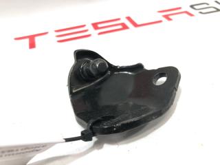 Кронштейн амортизатора крышки багажника (шаровый) Tesla Model X 1 поколение 2018, 1046608-00-A
