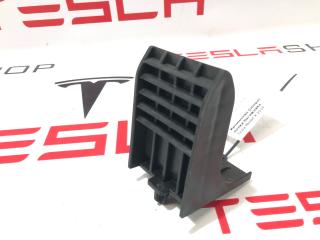 Кронштейн (опора) полки багажника Tesla Model X 1 поколение 2018, 1109511-00-B
