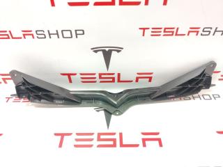 Кронштейн накладки V-образной переднего гриля хром (птички) Tesla Model S 1 поколение [рестайлинг] 2019, 1062472-00-F, 1065233-00-D