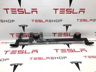 Кронштейн крепления вентилятора кондиционера Tesla Model X 1 поколение 2019, 1054164-00-E