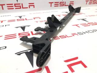Кронштейн крепления вентилятора кондиционера Tesla Model X 1 поколение 2019, 1054164-00-E