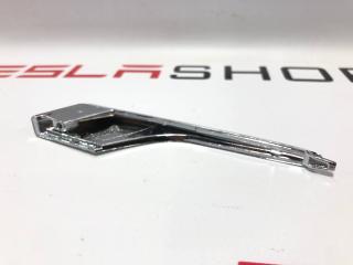 Накладка люверсы Tesla Model X 1 поколение 2019, 1049611-00-F