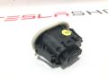 кнопка открытия багажника Rivian R1T 1 поколение 2022, PT00016619, PT00002098-K - фото №2