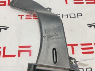 Воздуховод обогрева 2-го ряда сидений Tesla Model 3 1 поколение 2019, электро, 1092166-00-A