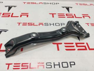 Направляющая сиденья второго ряда (крепление батареи) средняя Tesla Model 3 1 поколение 2019, электро, 1098704-00-D