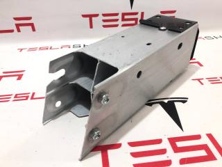 лонжерон левый Tesla Model 3 1 поколение (2017 - 2025), 1088148-00-F