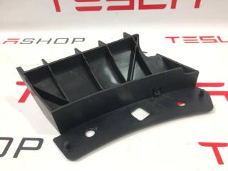 Крепление бампера переднего Tesla Model 3 1 поколение (2017 - 2025), 1084169-00-B