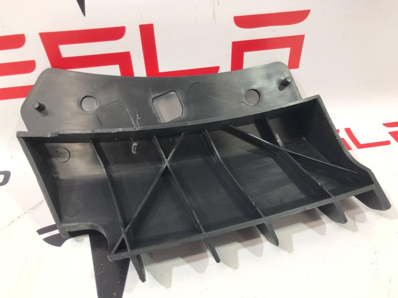 Крепление бампера переднего Tesla Model 3 1 поколение (2017 - 2025), 1084169-00-B - фото №1