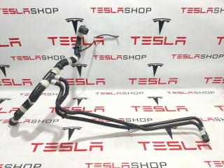 Патрубок системы охлаждения теплообменник (Chiller)-батарея Tesla Model 3 1 поколение 2019, электро, 1077579-00-K