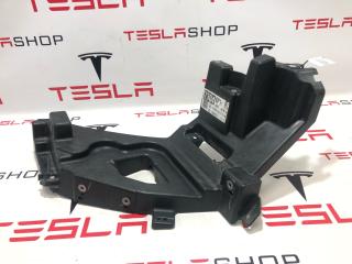 крепление фары левой Tesla Model X 1 поколение 2019, электро, 1043357-00-F