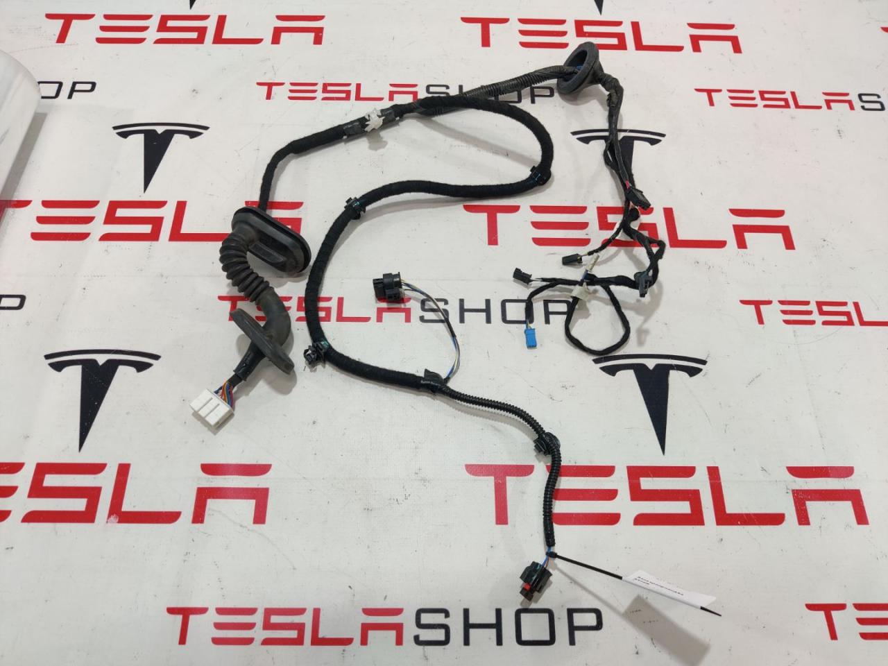 Электропроводка двери Tesla Model 3 1 поколение 2019, электро, 2067966-00-A - фото №1