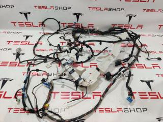 разъем (фишка) проводки Tesla Model 3 1 поколение 2019, электро, 1067954-00-E