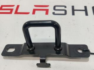 Петля фиксации сидений 2-го ряда Tesla Model 3 1 поколение 2019, электро, 1101865-00-A