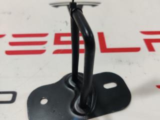 петля замка капота Tesla Model 3 1 поколение 2019, электро, 1069032-00-B