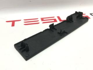 Заглушка обшивки (карты) двери Tesla Model S 1 поколение [2-й рестайлинг] 2021, 1566145-00-A, 1599719-00-A-1