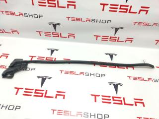 Уплотнитель задней двери Tesla Model S 1 поколение [2-й рестайлинг] 2021, 1615100-00-B