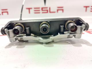 камера переднего обзора Tesla Model S 1 поколение [2-й рестайлинг] 2021, 1593803-00-B