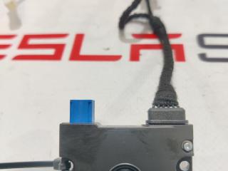 Камера салона Tesla Model S 1 поколение [2-й рестайлинг] 2021, 1587847-00-A, 1588124-00-J