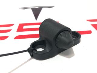 Упор крышки багажника Tesla Model S 1 поколение [2-й рестайлинг] 2021, 1013804-00-D, 1046116-00-A, 14858