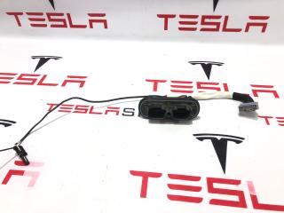 Разъём низковольтный основной батареи Tesla Model X 1 поколение 2019, электро, 1041309-00-F, 1042708-00-F