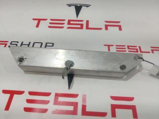 распорка кузова Tesla Model S 1 поколение [2-й рестайлинг] 2021, 1634792-00-B